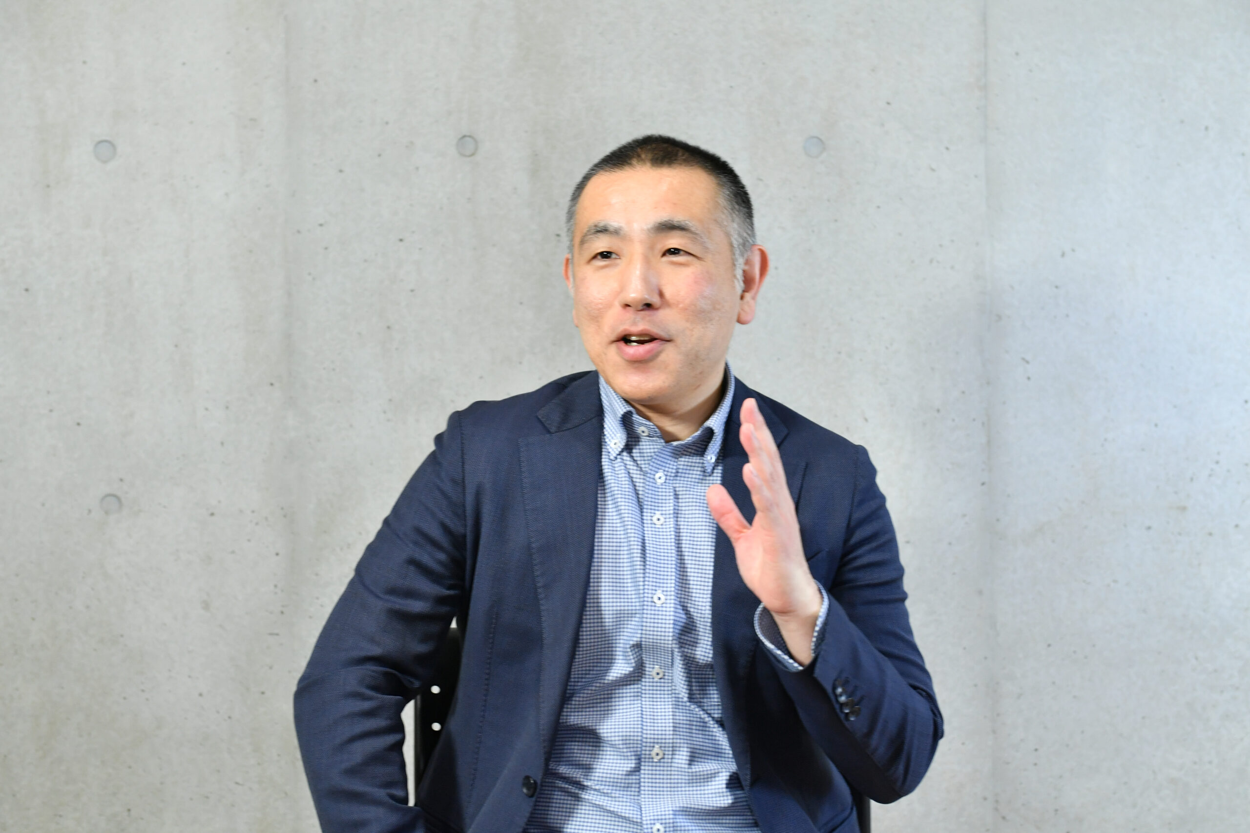 行政書士 横内賢郎のプロフィール - スマートサイド東京都で建設業許可の申請